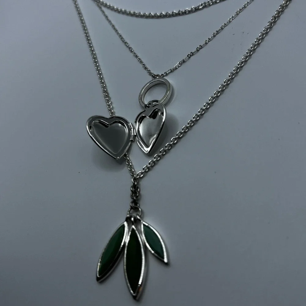 Apt. 9 Silver Tone Triple Strand Layered Heart Locket‎ Green Leaf Necklace 19